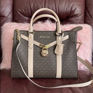 Michael Kors Nouveau Hamilton Large Logo and leather satchel.